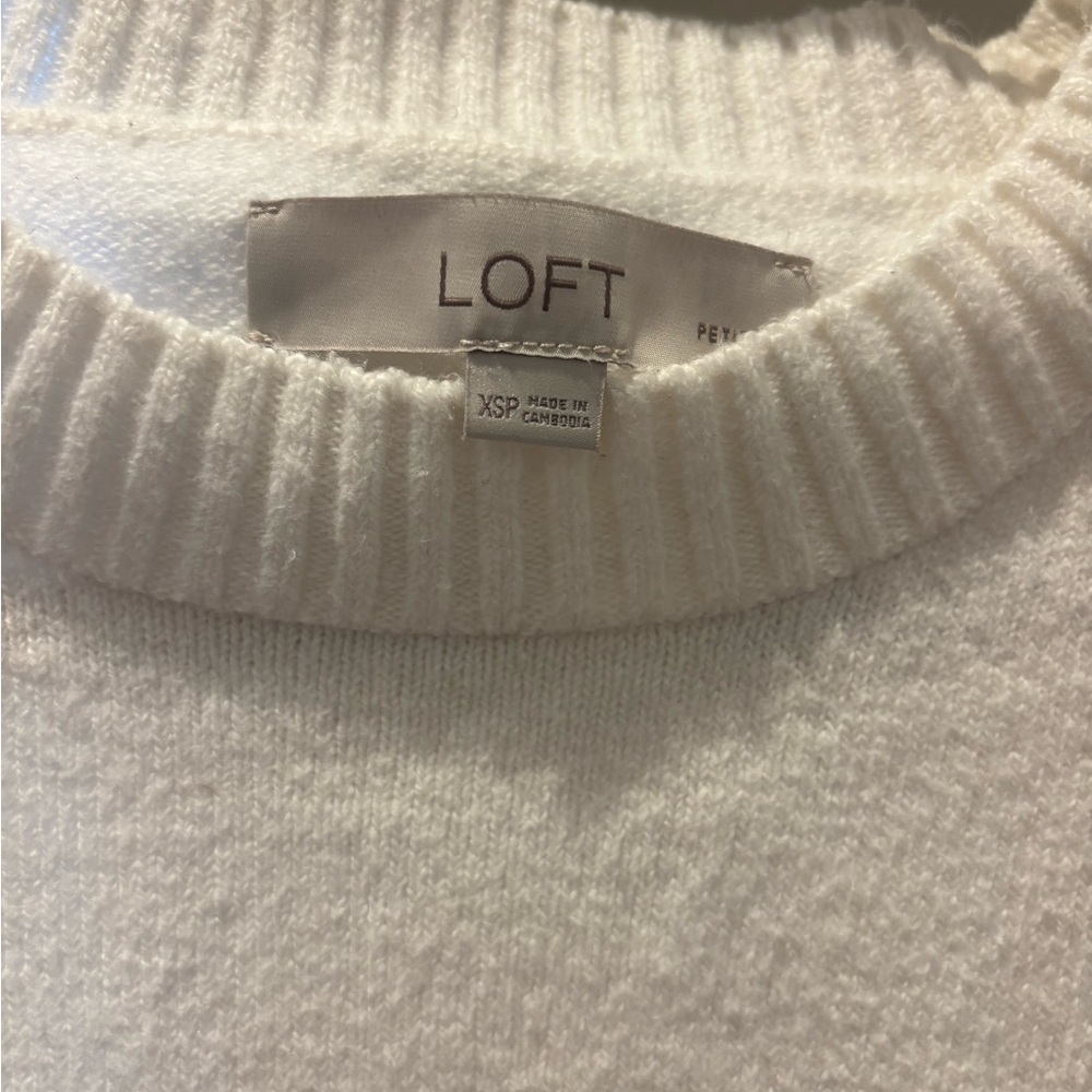 LOFT Valentine’s Day Cream Sweater XS Petite - Picture 2 of 4